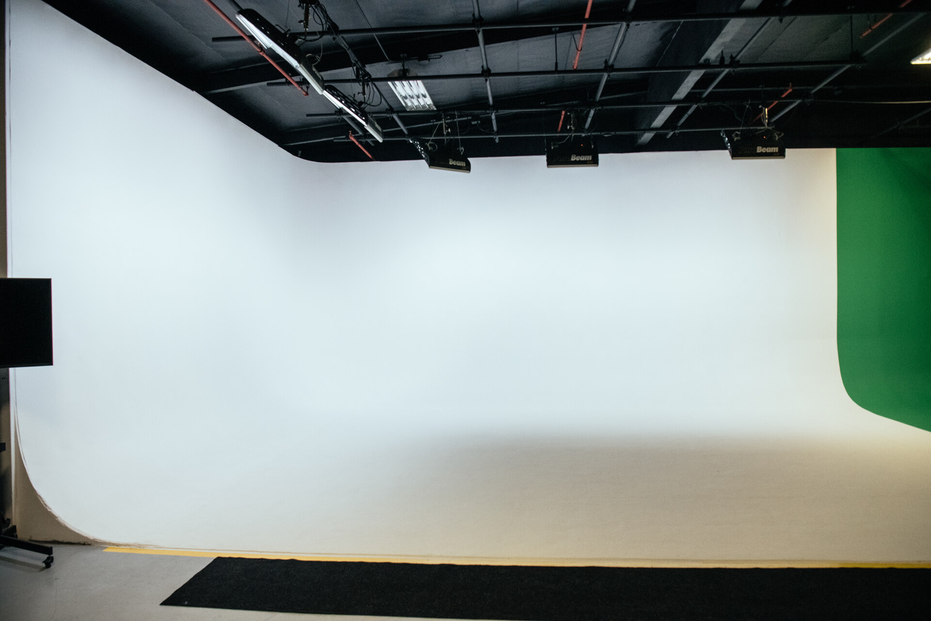 White + Green Cyclorama